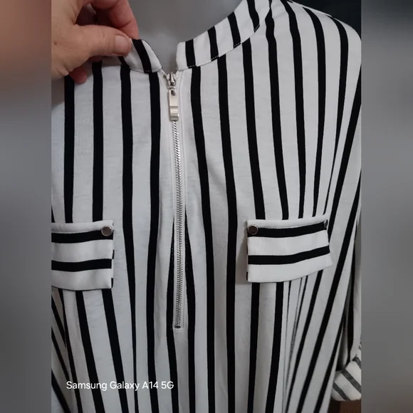 Black/White Striped Blouse, Zip Front Roll Tab Sleeves 3XL - Picture 4 of 13
